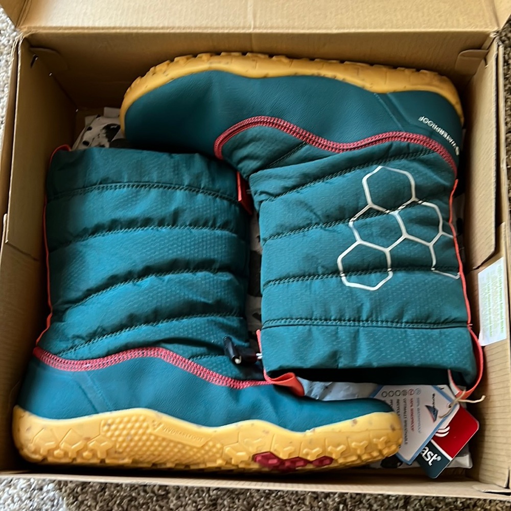 Vivobarefoot Snow boots Lumi juniors big kids 5.5